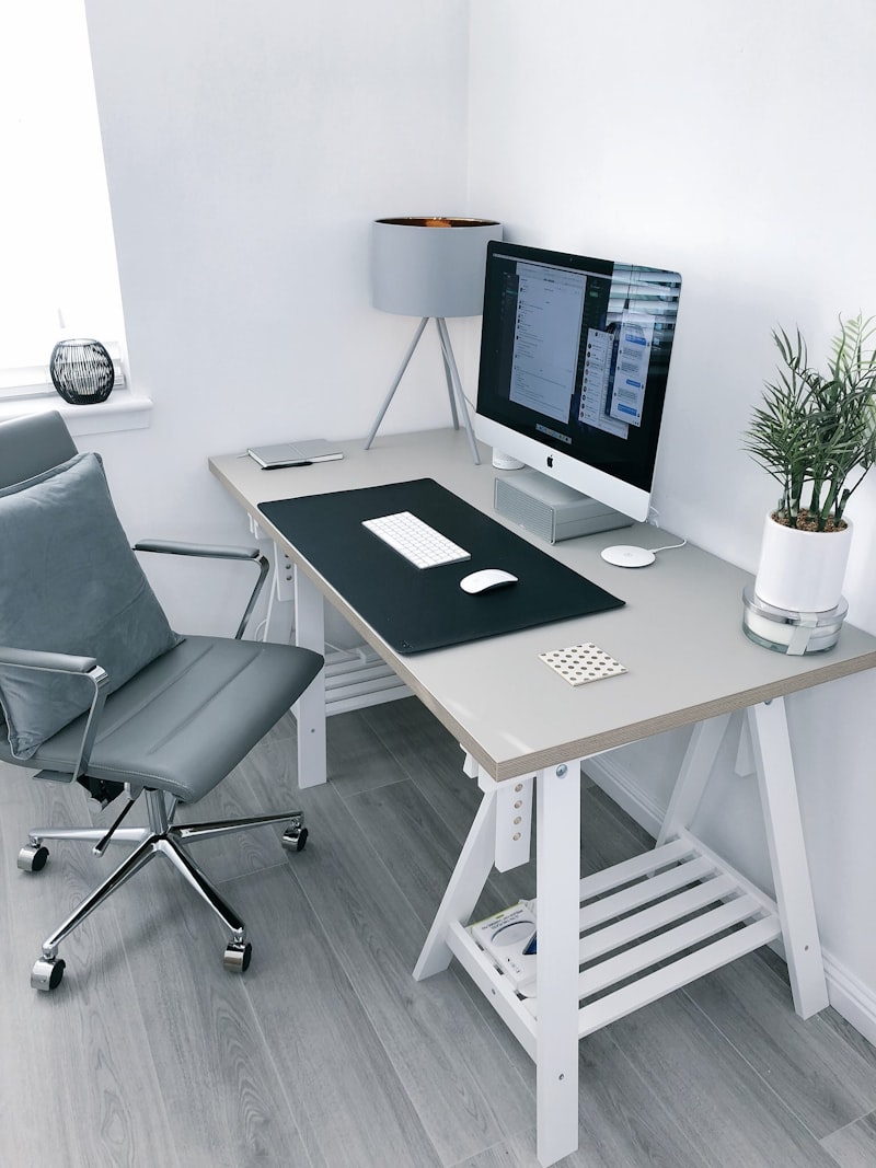 Pracovní stůl OFFICE